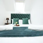Palmers Place By N And N Worker Friendly In Bradley Stoke With Private Parking And Fast Wifi, Long Welcome * 布里斯托