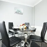 Palmers Place By N And N Worker Friendly In Bradley Stoke With Private Parking And Fast Wifi, Long Welcome 公寓 *