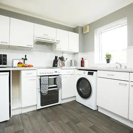 Palmers Place By N And N Worker Friendly In Bradley Stoke With Private Parking And Fast Wifi, Long Welcome Bristol