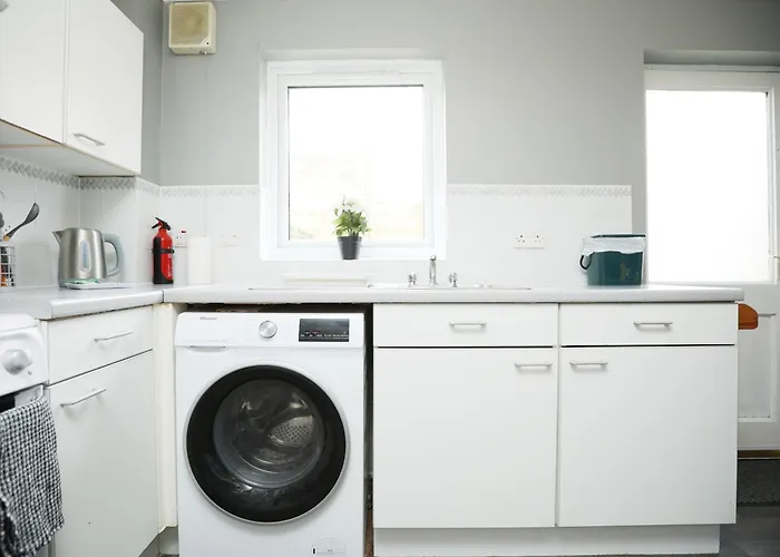 Palmers Place By N And N Worker Friendly In Bradley Stoke With Private Parking And Fast Wifi, Long Welcome *