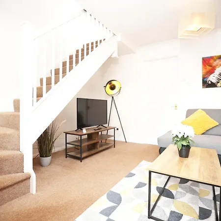 Apartment Palmers Place By N And N Worker Friendly In Bradley Stoke With Private Parking And Fast Wifi, Long Welcome Bristol