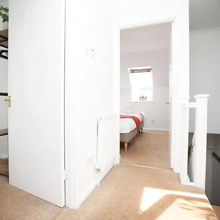 Apartamento Palmers Place By N And N Worker Friendly In Bradley Stoke With Private Parking And Fast Wifi, Long Welcome *