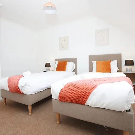 Worker Friendly In Bradley Stoke With Private Parking 아파트 *