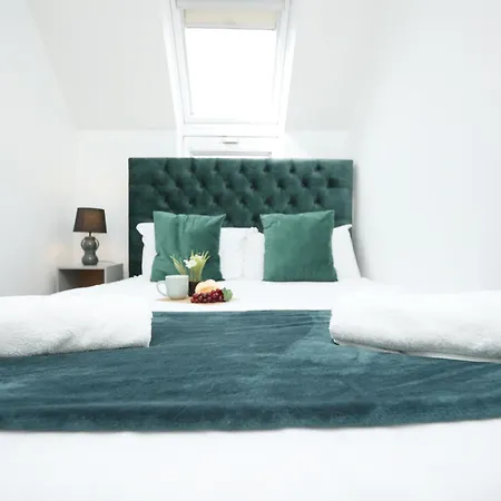 Worker Friendly In Bradley Stoke With Private Parking * 브리스틀